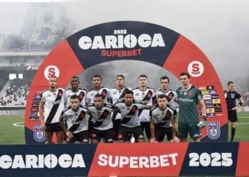 Em um período de 15 anos, o Vasco conseguiu derrotar o Flamengo em apenas duas ocasiões com uma diferença de 2 gols; confira os gols.