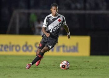 Tchê Tchê permanece ausente no confronto contra o Nova Iguaçu; Paulinho e novas contratações serão convocados.