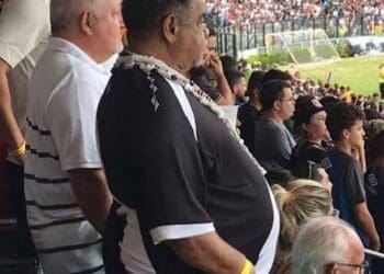 Enredo da Beija-Flor para 2025: O carnavalesco Laíla, torcedor do Vasco, é flagrado em São Januário; confira a imagem!