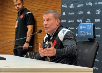 Pedrinho comenta sobre o gol validado de Bruno Henrique: ‘Um lance controverso que poderia alterar o rumo da partida’