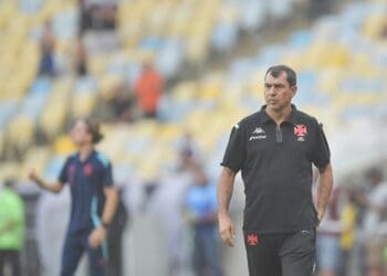 Confira outros assuntos abordados na entrevista coletiva de Fábio Carille após Flamengo 2 x 1 Vasco