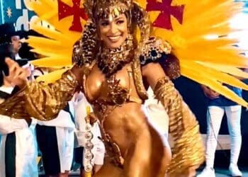 Rainha de bateria Alessandra Mattos compartilha fotos de seu desempenho na escola de samba Força Jovem