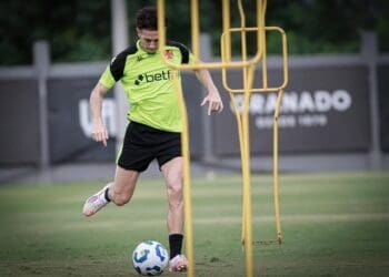 Vasco compartilha imagens do treinamento realizado nesta terça-feira no CT Moacyr Barbosa; veja!