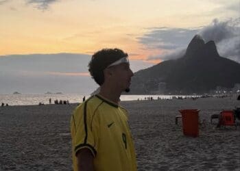 Nuno Moreira compartilha fotos aproveitando a praia no Rio