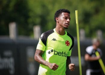 Vasco aguarda a presença de Philippe Coutinho e Tchê Tchê na abertura do Brasileiro