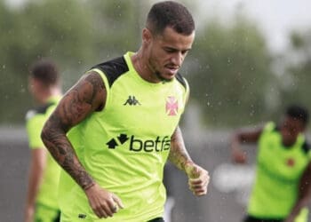 Phiippe Coutinho deve começar a transição para os treinos em campo na próxima segunda-feira.
