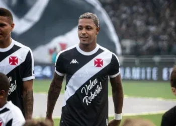 David ainda precisará de mais 3 meses para se recuperar.