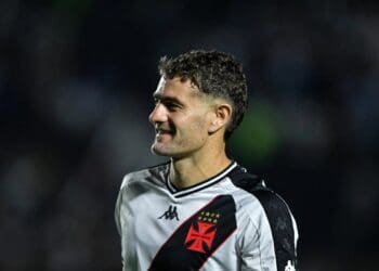 Vasco comunica que Vegetti realizará uma entrevista coletiva nesta terça-feira, às 15h15, no CT Moacyr Barbosa.