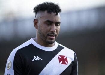 Vasco buscou renovar contrato com Payet em janeiro, porém o atleta não aceitou a oferta.