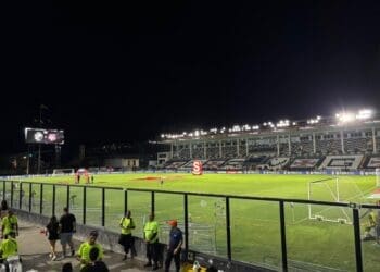 Vasco irá investir na aprimoração da iluminação de São Januário, um anseio antigo tanto de atletas quanto da diretoria.