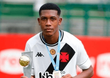 Staff de Rayan afirma que renovação com o Vasco está quase concluída