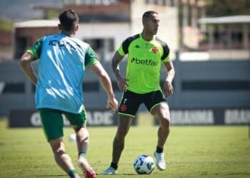 Souza, João Victor e Maurício Lemos iniciaram a partida no jogo-treino contra o Boavista.