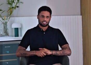 Ex-Vasco, André Balada toma posse como presidente da Cabofriense