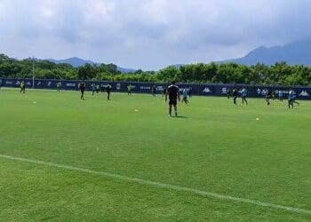 Carille separou o elenco do Vasco em três grupos durante o treino da manhã desta quarta-feira.