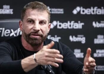 Pedrinho: ‘O Marinakis já dialogava com o São Paulo antes de demonstrar interesse no Vasco, mas não é só ele’