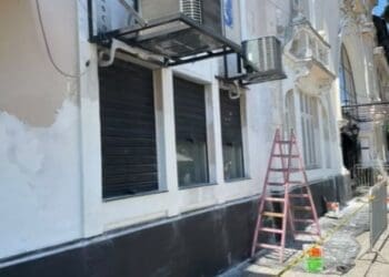 Vasco promove reformas na fachada de São Januário antes do início do Campeonato Brasileiro.