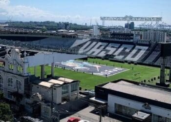 Bandeira da Força Jovem estará presente nas arquibancadas neste domingo durante Vasco x Santos