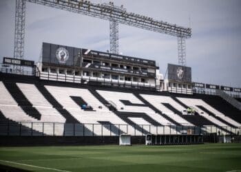 Vasco destinou aproximadamente R$ 500 mil para a reforma da iluminação de São Januário.