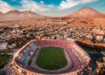 Apenas 17 mil dos 35 mil bilhetes disponíveis para o jogo entre Melgar e Vasco foram adquiridos.