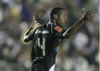 Dedé: ‘O confronto que mais joguei na minha trajetória foi contra o Universitário, do Peru, onde eu marquei 2 gols.’