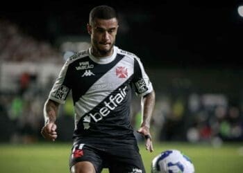 Dedé comenta sobre o jogo em altitude e sugere que Carille deve preparar a equipe com foco em Philippe Coutinho.