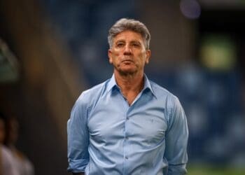 Cotado pelo Vasco, Renato Gaúcho fecha contrato com o Fluminense
