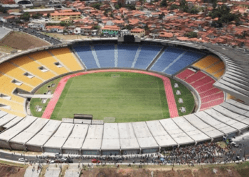 Vasco recebe oferta de R$ 1,9 milhão para transferir o clássico contra o Flamengo para São Luís