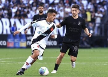 Contra o Corinthians, Vasco busca pôr fim a um jejum de quase 18 anos jogando como visitante.
