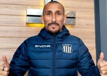 Ex-Vasco, Guiñazú é nomeado técnico interino do Talleres-ARG