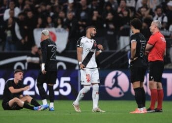 Veja os dados do primeiro tempo de Corinthians x Vasco