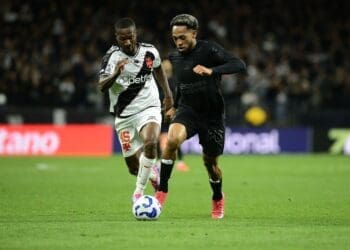 Loide Augusto teve uma participação modesta em sua estreia como titular pelo Vasco; confira os dados.