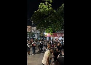 Confira o vídeo que mostra a movimentação dos torcedores do Vasco nas proximidades de São Januário.