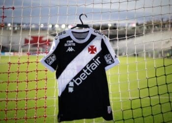 Vasco atuará de camisa preta no confronto contra o Puerto Cabello.