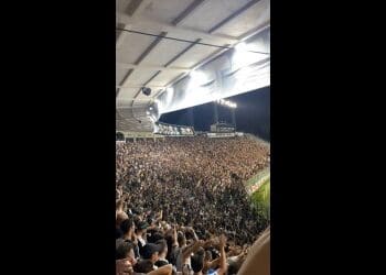 Vídeo revela torcida clamando ‘Fora, Carille’ após partida contra o Vasco