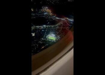 Vídeo filmado de um avião exibe São Januário durante o jogo Vasco x Puerto Cabello; assista.