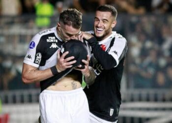 Vegetti celebra triunfo sobre o Puerto Cabello e compartilha emoji de maternidade no Instagram.