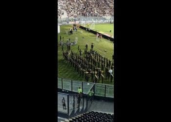 Assista aos Melhores Momentos da Banda do Exército no Gramado de São Januário Antes de Vasco x Sport