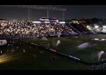 Assista à emocionante festa em São Januário antes do jogo Vasco x Sport, com tributo a Dinamite!