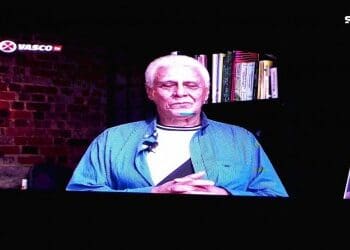 “Torcida de São Januário Celebra Roberto Dinamite com Mensagem Emocionante No Telão: Ouça o Clamor ‘Ah, é Dinamite'”