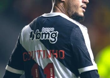 Philippe Coutinho quebrou o recorde de passes para finalização no Brasileiro, com 5 no jogo contra o Sport.