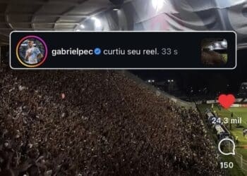 Gabriel Pec compartilha vídeo da festa da torcida em São Januário durante Vasco 3 x 1 Sport