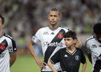Dos 7 gols que o Vasco levou no começo do Brasileiro, 5 foram resultado de falhas individuais.