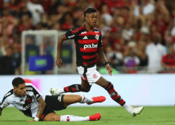 Inteligência artificial estima triunfo do Vasco sobre o Flamengo por 2 a 1 no clássico