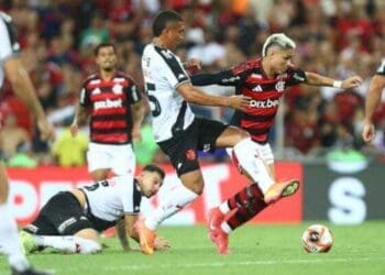 Vasco x Flamengo se destaca como o oitavo clássico mais ‘ríspido’ do futebol brasileiro, revela pesquisa.