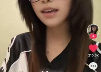 Camisa do Vasco dos anos 90 se torna tendência na Ásia