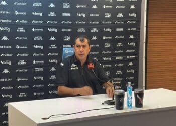 Carille, a respeito das falhas no clássico: ‘Existem questões que escapam ao controle do treinador’