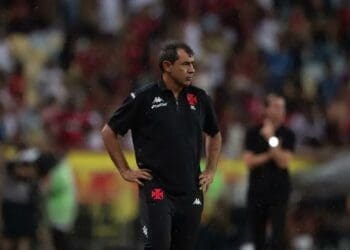 Diretoria do Corinthians rejeita a possibilidade de Fábio Carille