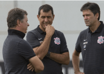 Depois da recusa de Tite, Corinthians pode buscar a contratação de Carille do Vasco.