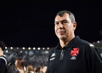 Após o Carioca, Carille liderou o Vasco em 8 jogos, conquistando 3 vitórias, 3 empates e 2 derrotas.