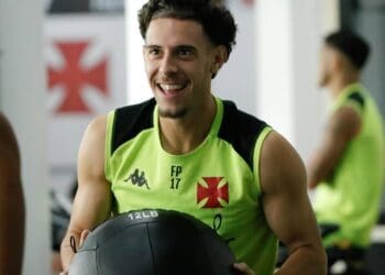 Vasco compartilha imagens do treino de sexta-feira na academia e no campo do CT Moacyr Barbosa; confira